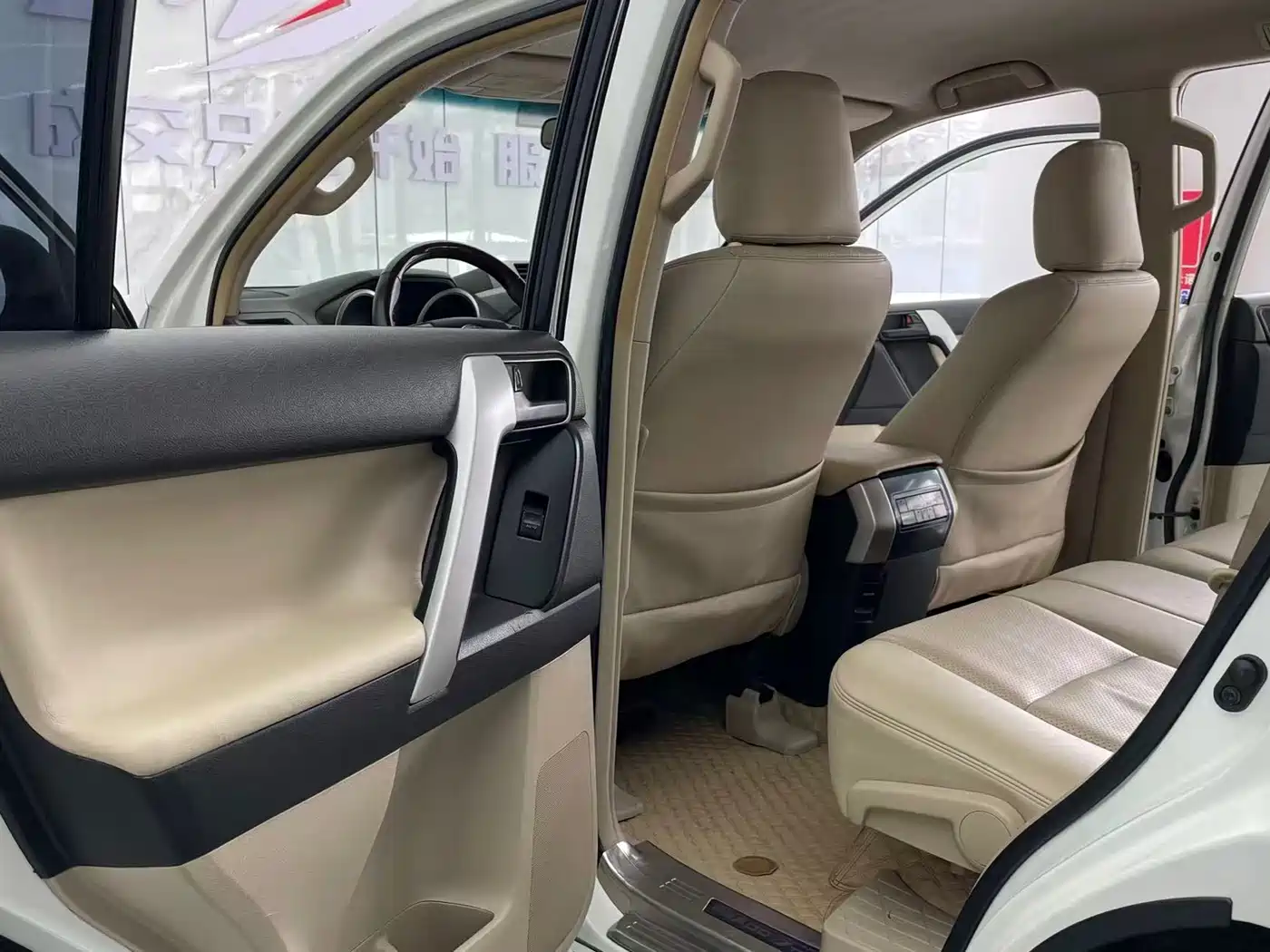 Toyota Prado (Import) 2010 2.7L Automatic Standard фото 11