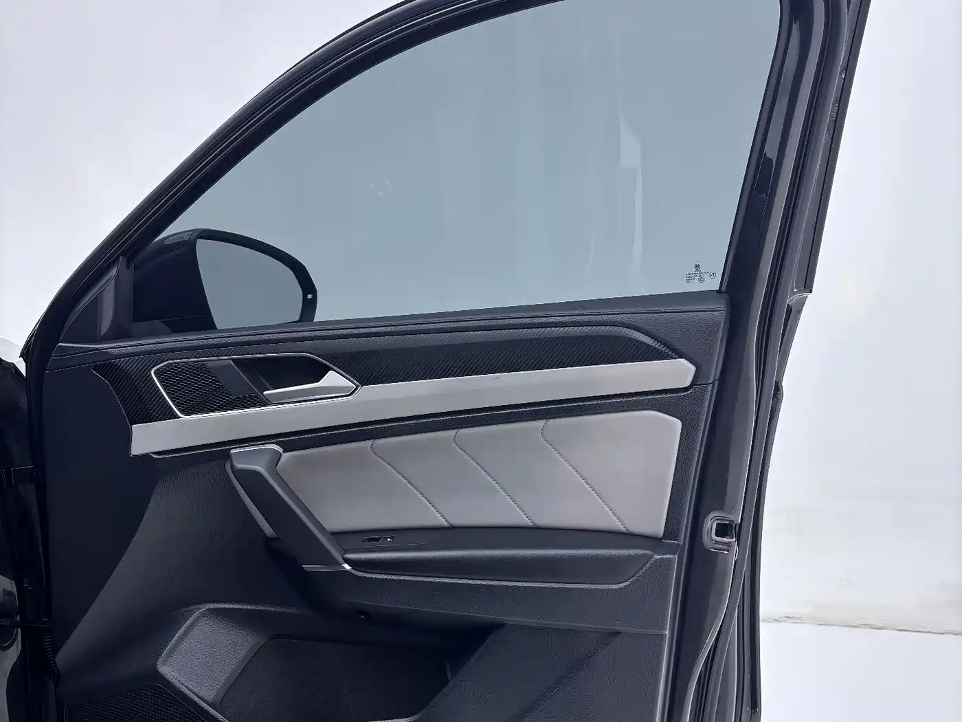Volkswagen Tayron 2023 280TSI 2WD Luxury Plus Advanced Edition фото 18