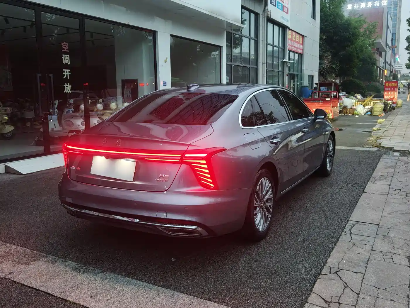 Hongqi H5 2023 2.0T Auto Smart Connect Flag Comfort фото 5