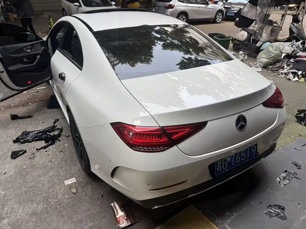 MERCEDES-BENZ CLS