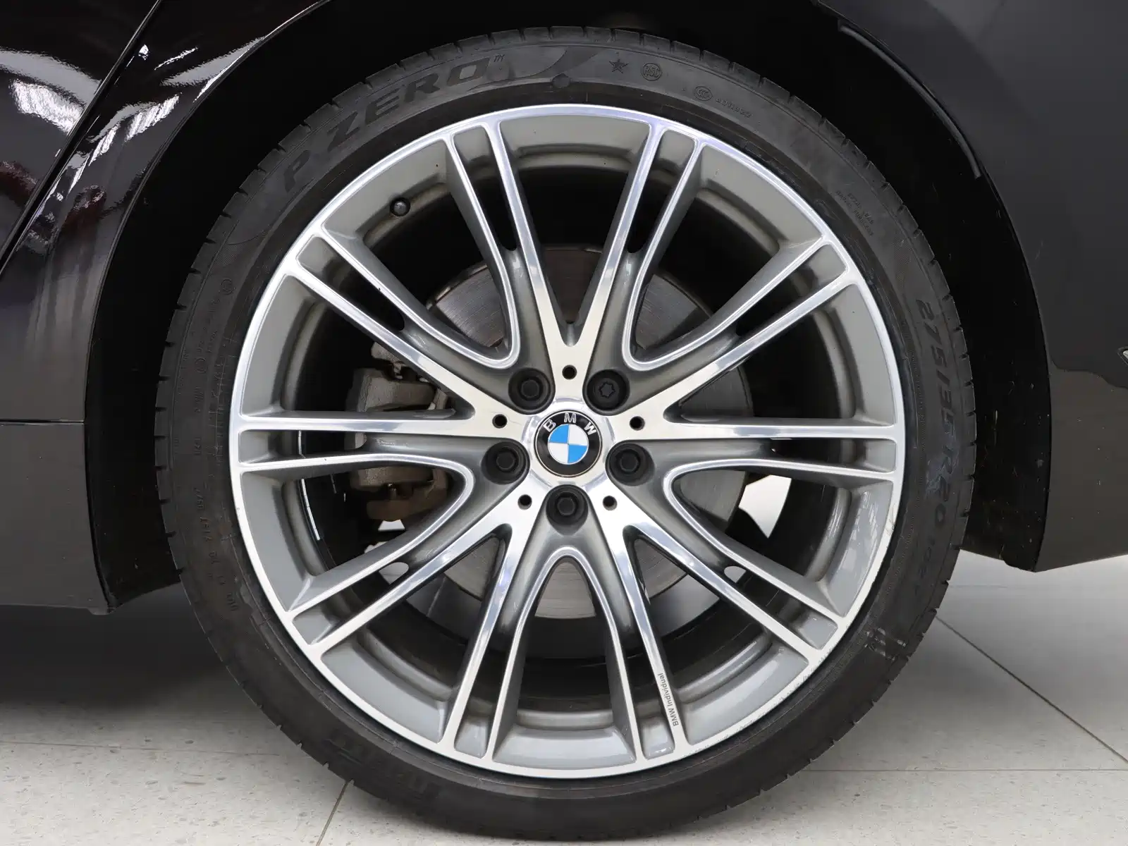 Фото 10 - BMW 7 Series