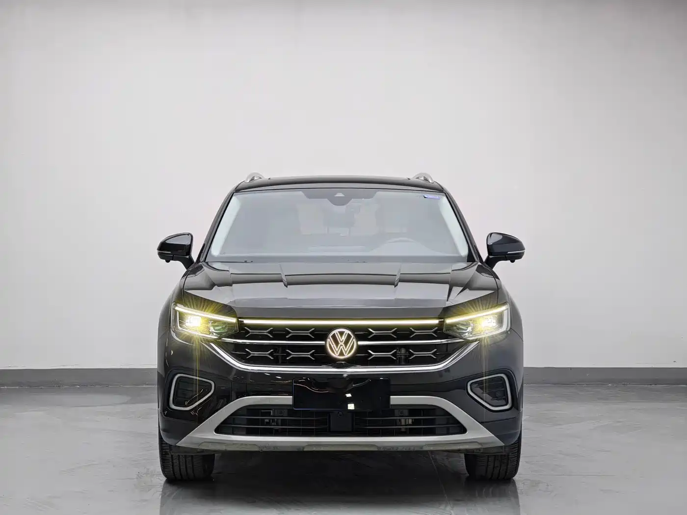 Volkswagen Tayron 2023 280TSI 2WD Luxury Plus Advanced Edition фото 2