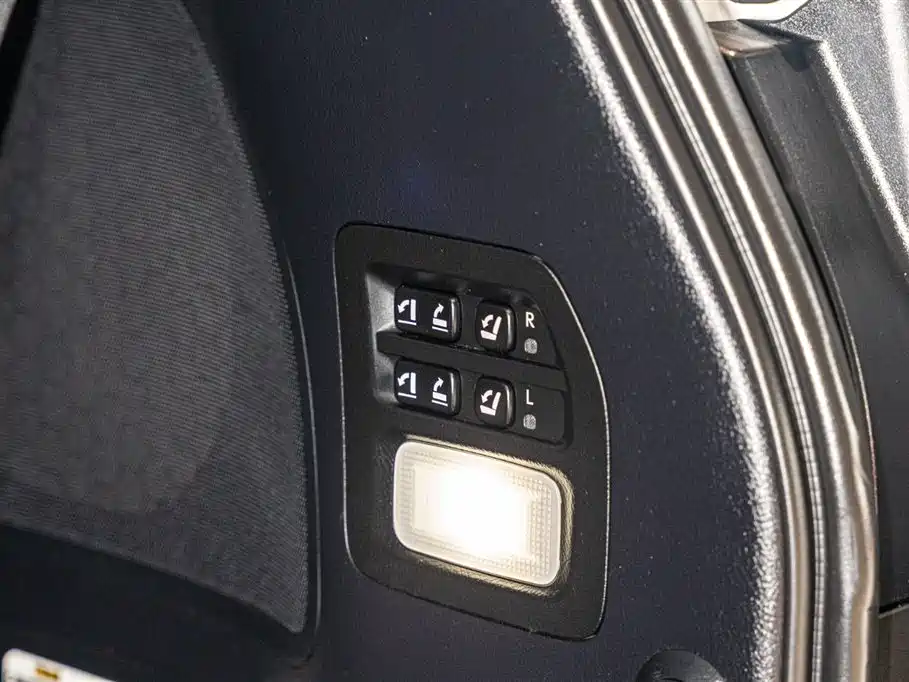Lexus LX 2017 570 Prestige Luxury фото 17