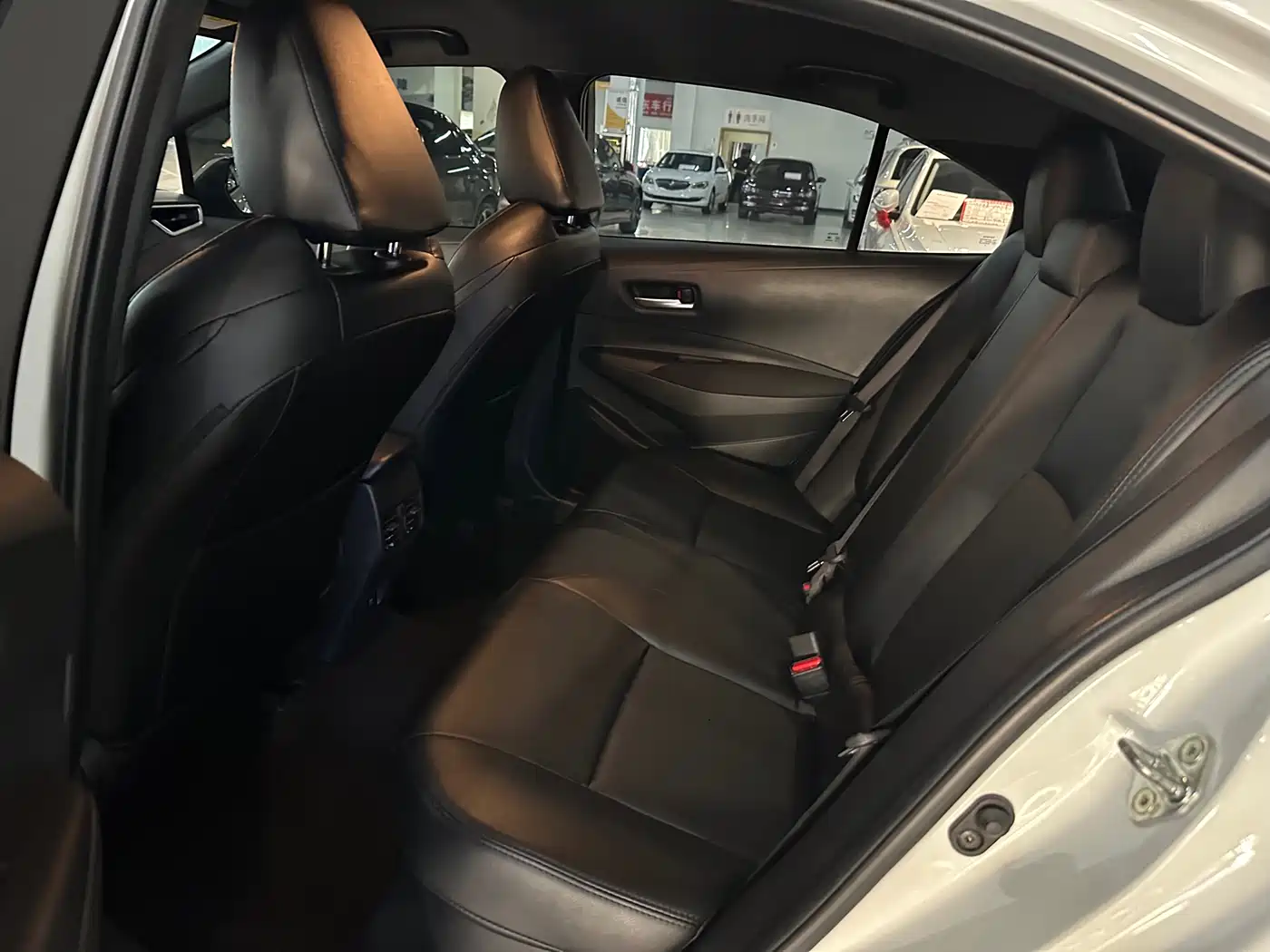 Toyota Levin 2022 Dual Engine 1.8H E-CVT Leading Edition фото 11