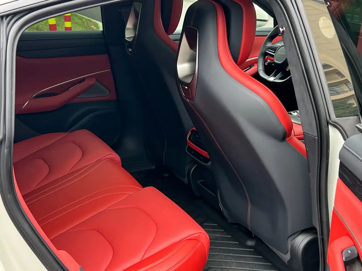 Xiaomi Auto Xiaomi SU7 2024 RWD Ultra Long Range Advanced Smart Driving Pro Edition фото 9