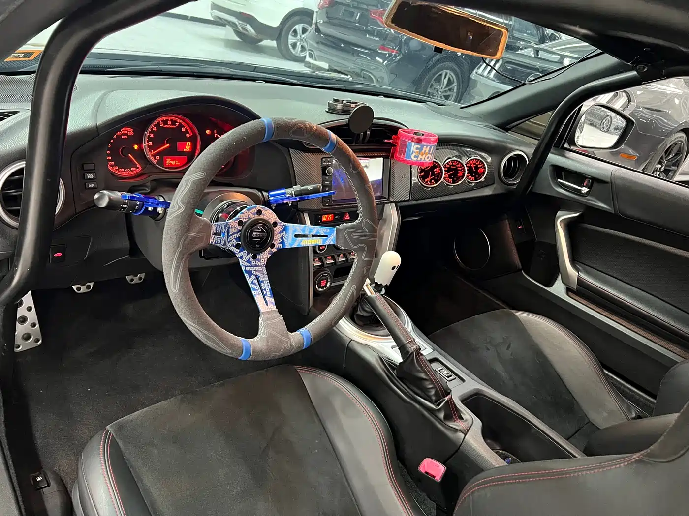 Subaru BRZ 2015 2.0i Manual фото 10