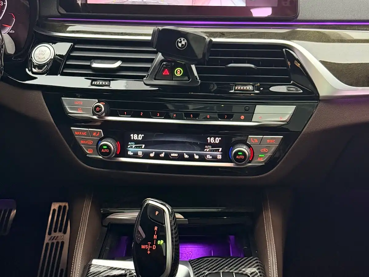 BMW 6 Series GT 2021 Facelift 630i M Sport Grand Tourer Edition фото 11