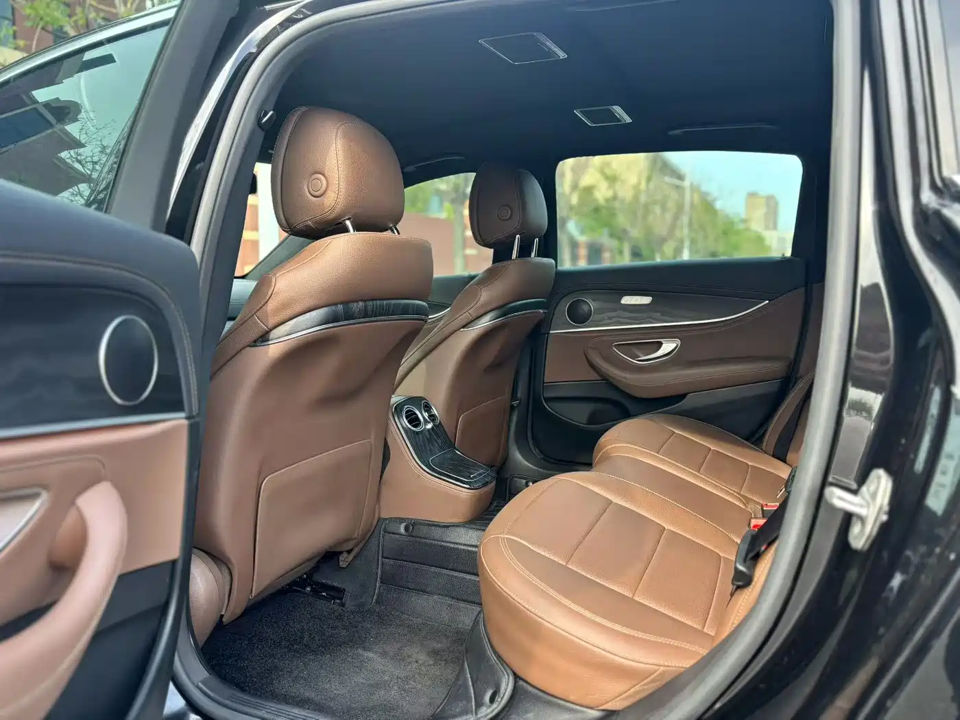 Mercedes-Benz E-Class 2021 E 300 L Fashion фото 5