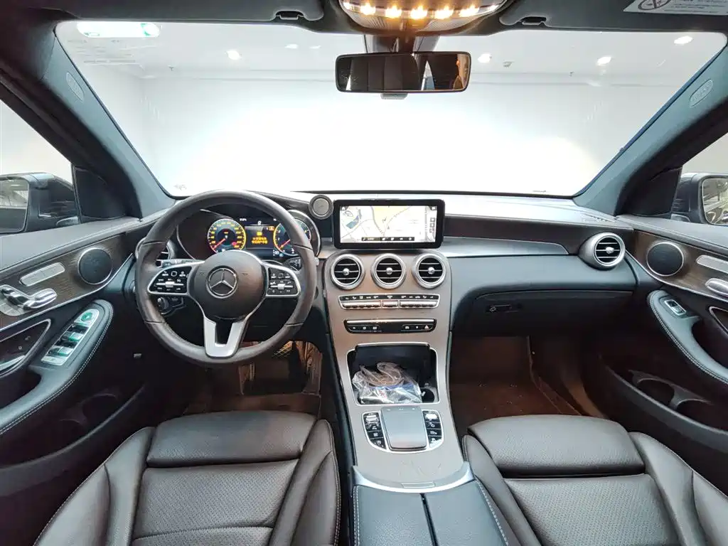 Mercedes-Benz GLC 2022 Facelift GLC 300 L 4MATIC Dynamic Collector's Edition фото 20