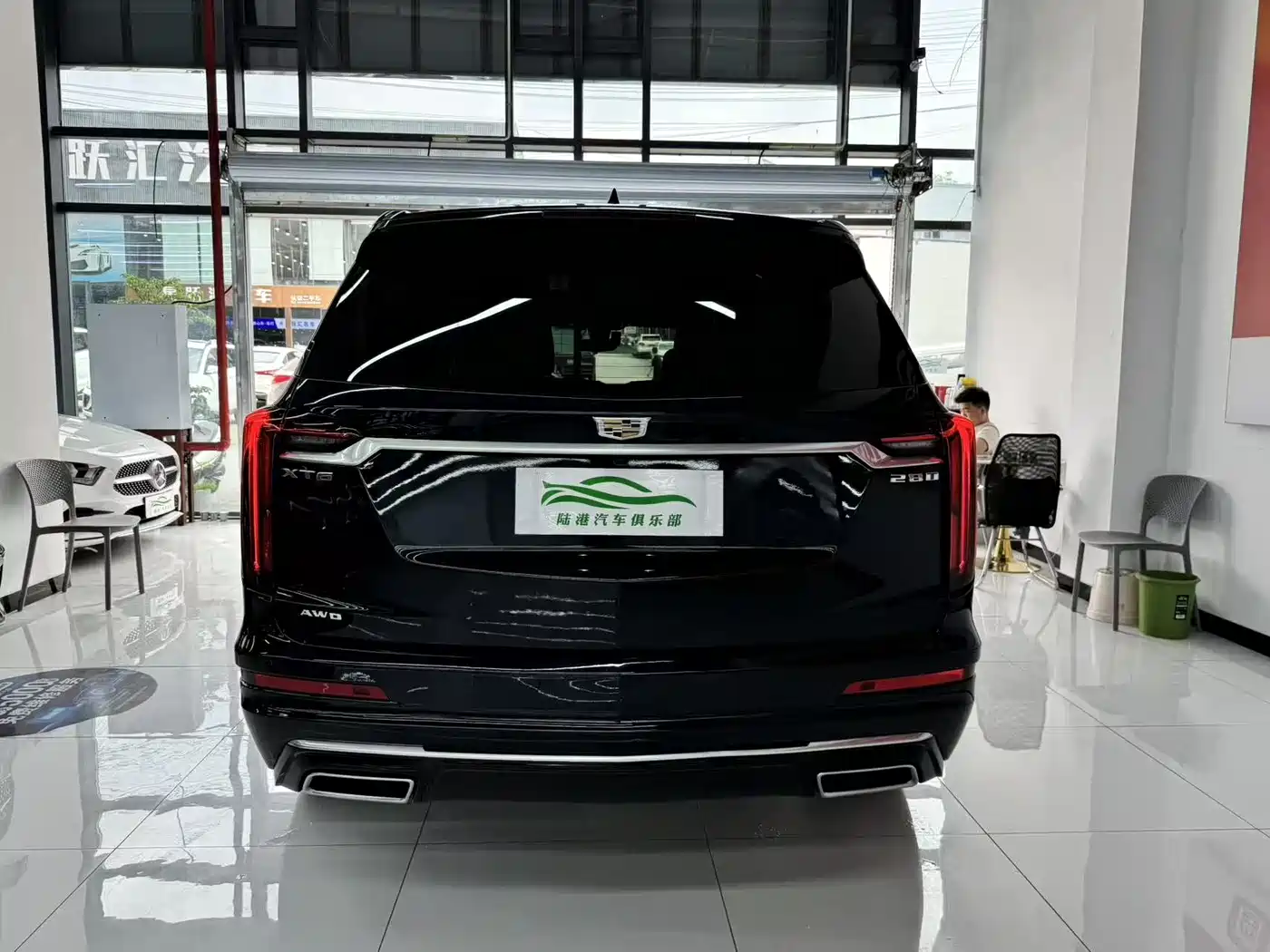 CADILLAC XT6