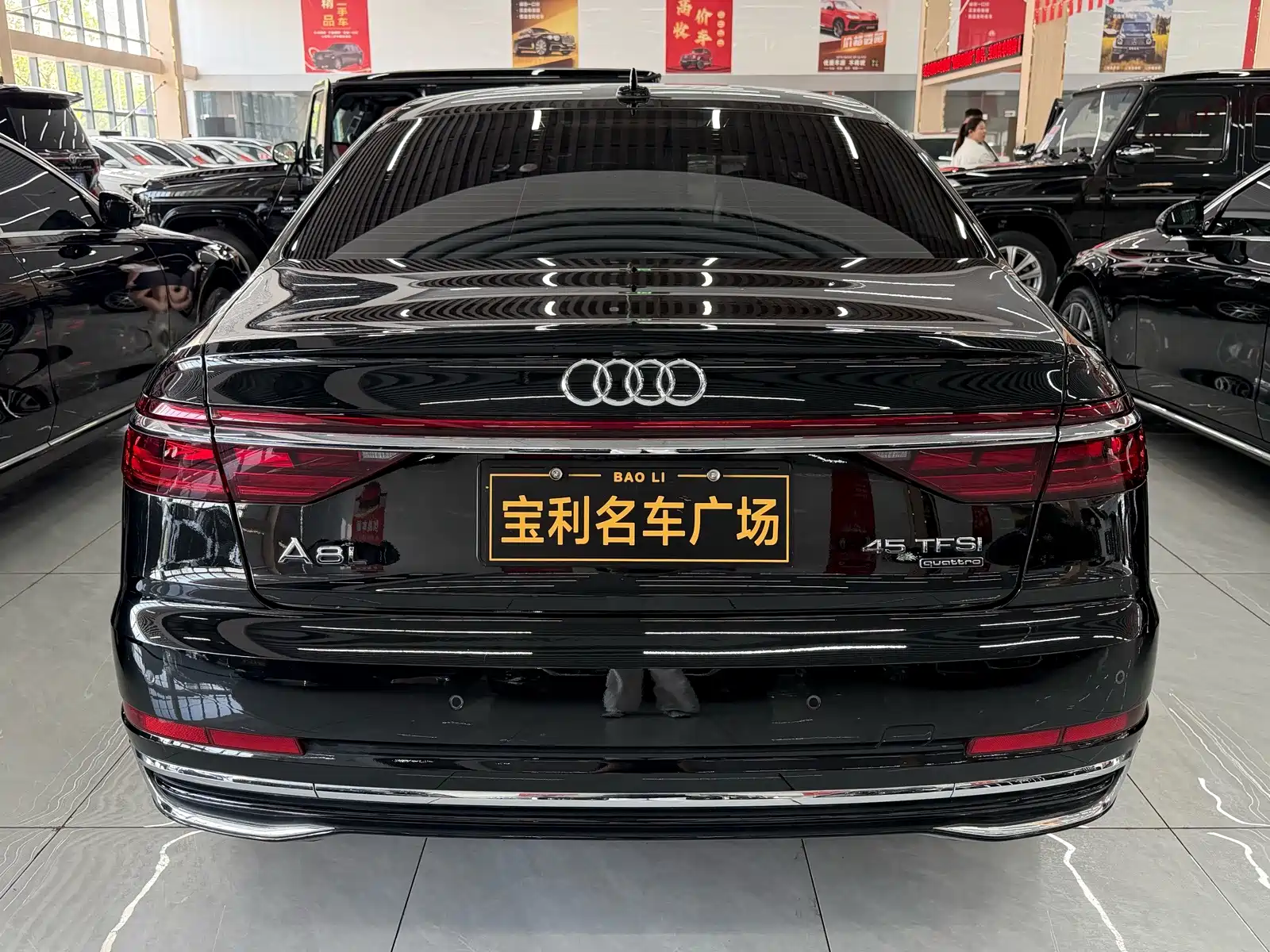 Фото 5 - Audi A8