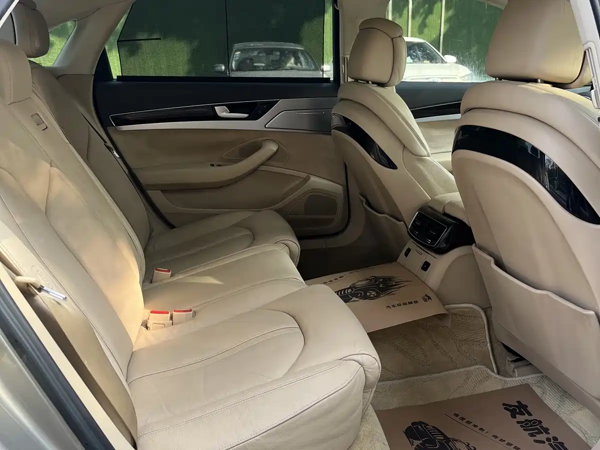 Audi A8 2013 A8L 45 TFSI quattro Comfort фото 10