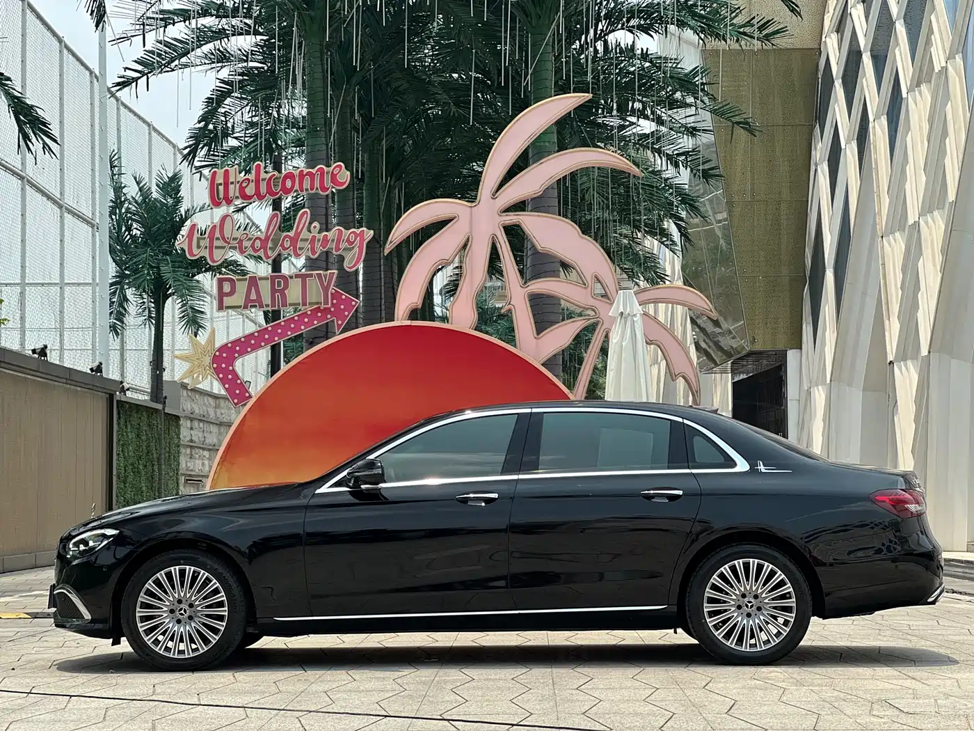 Mercedes-Benz E-Class 2023 E 300 L Fashion фото 7