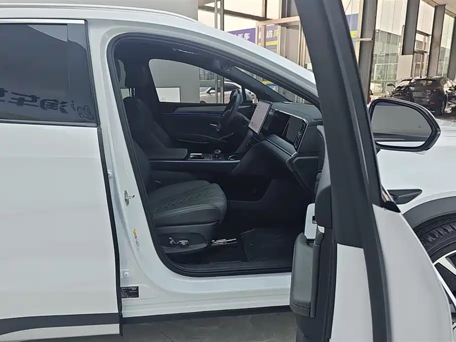 BYD Song L DM-i 2025 Smart Drive 160km Premium фото 8