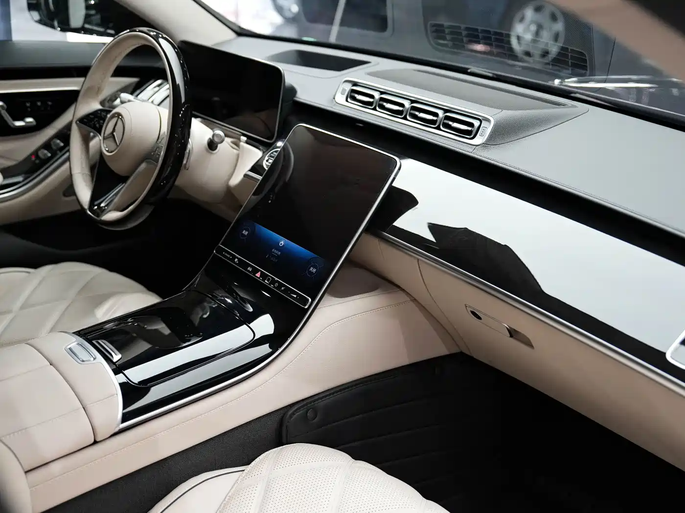 Mercedes-Benz Maybach S-Class 2026 S 480 4MATIC фото 25