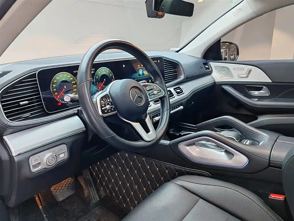 Mercedes-Benz GLE Coupe 2023 GLE 350 4MATIC Coupe SUV Fashion фото 8