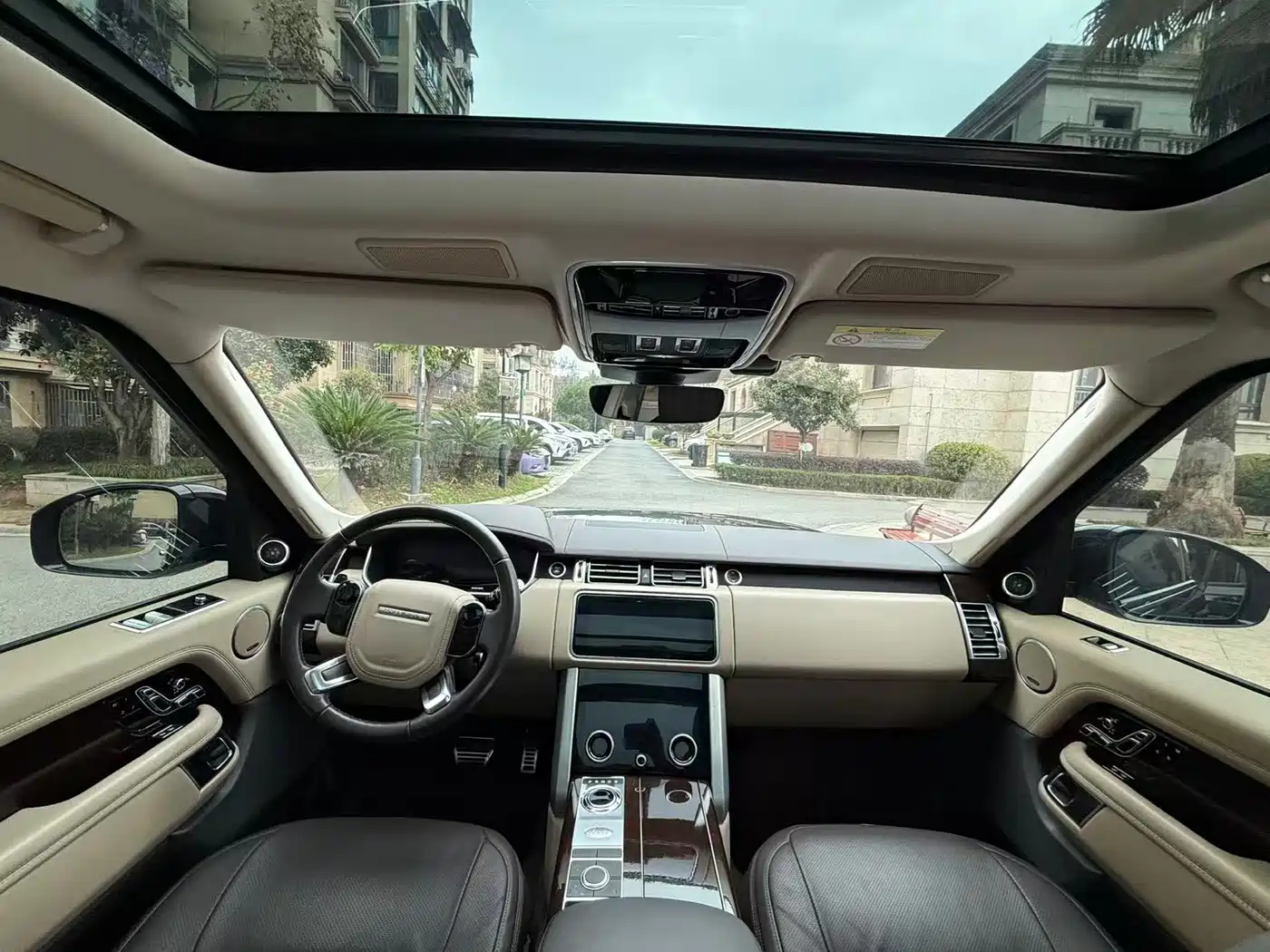 LAND ROVER RANGE ROVER