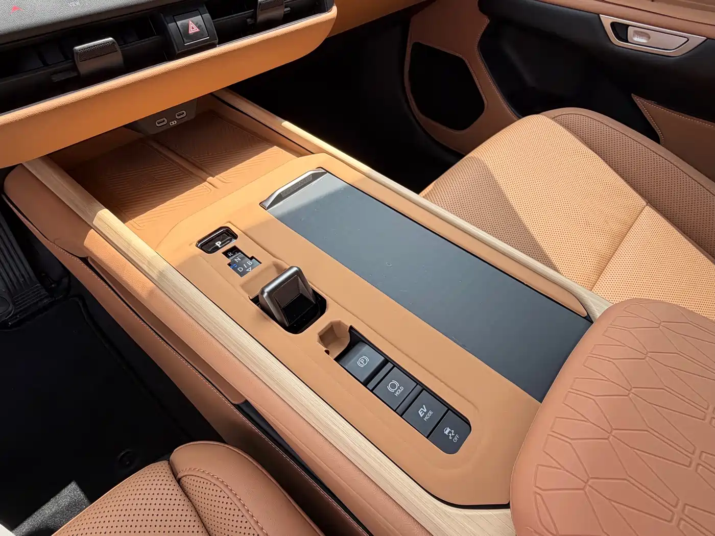 Lexus ES 2026 2025 Model 300h Base Version