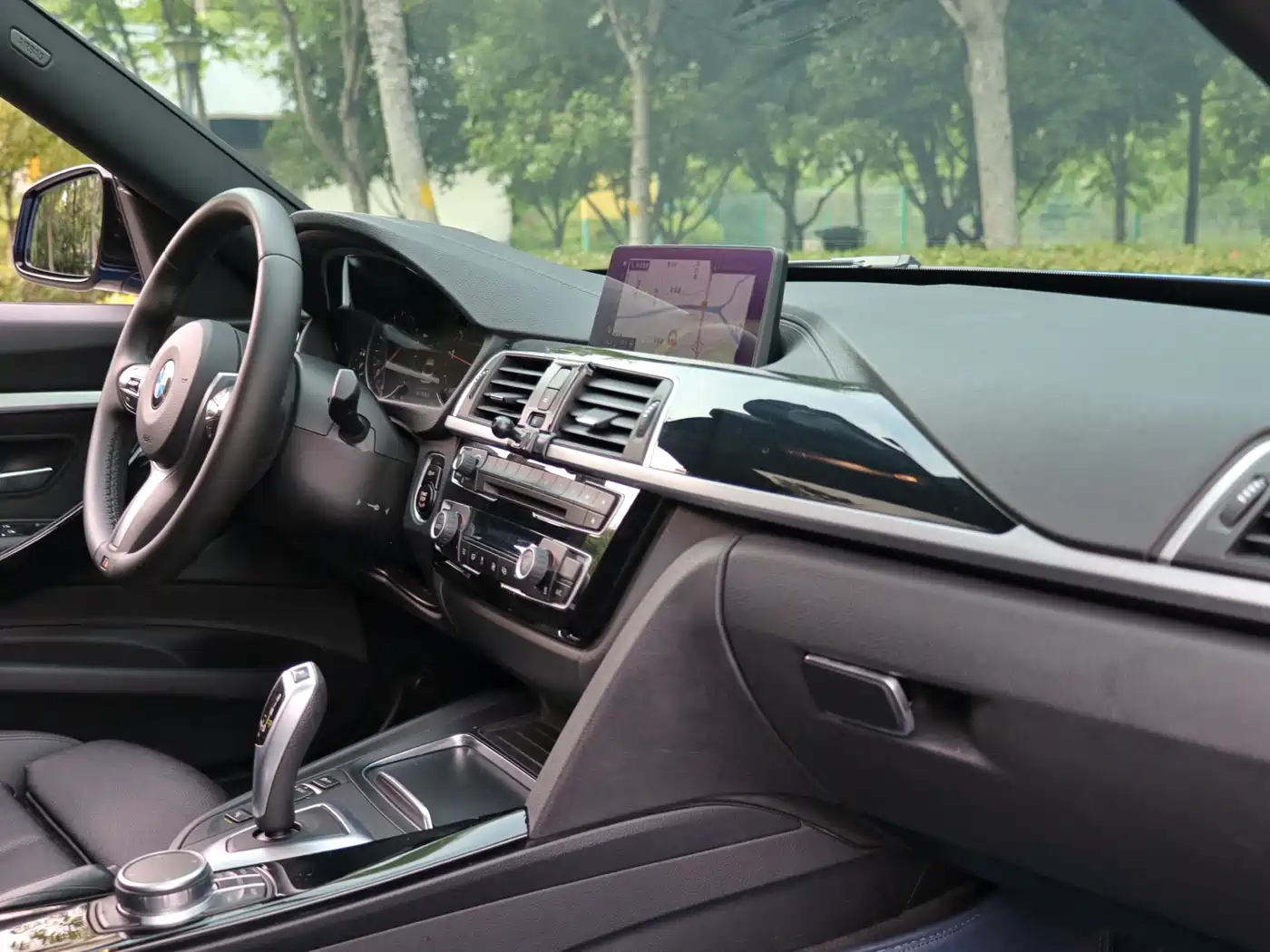 BMW 3 Series GT 2020 320i M Sport Package фото 24
