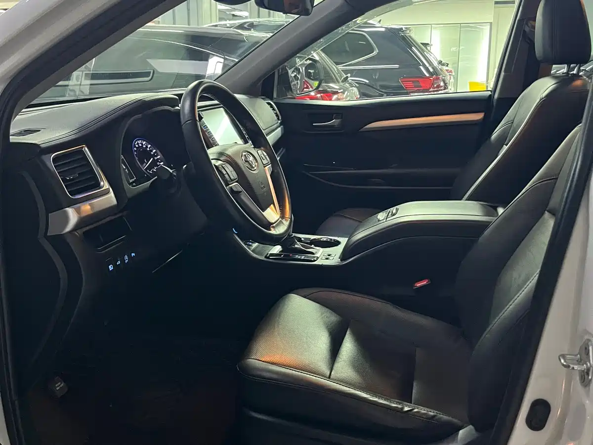Toyota Highlander 2018 2.0T 4WD Luxury 7-seater China VI фото 14