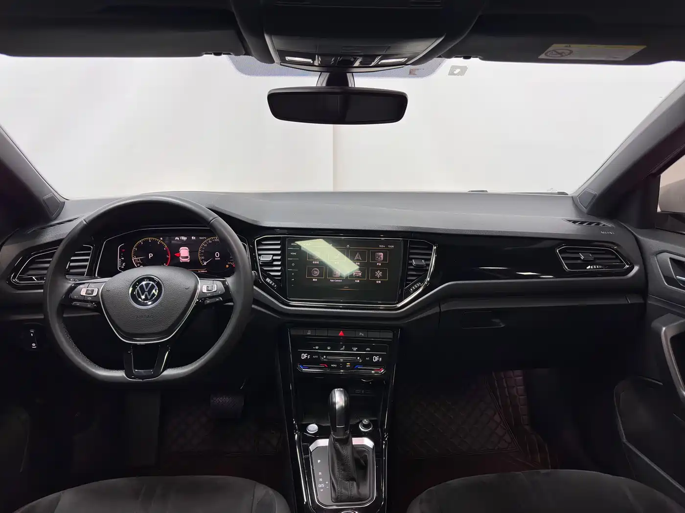 Volkswagen T-ROC 2021 280TSI DSG 4WD Luxury Connected фото 8