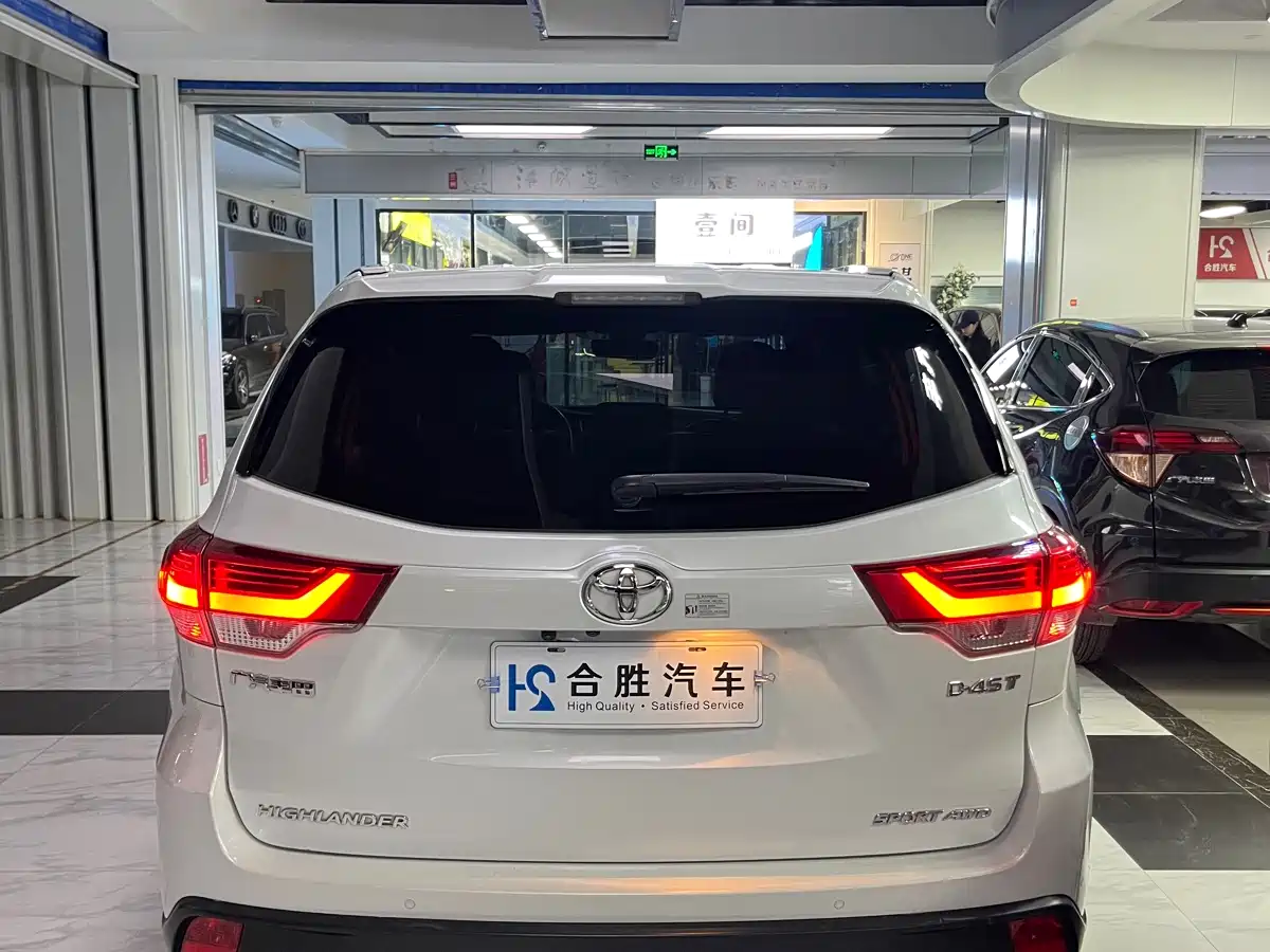 Toyota Highlander 2018 2.0T 4WD Luxury 7-seater China VI фото 8