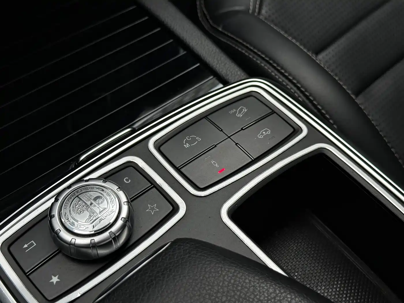 Mercedes-Benz M-Class AMG 2015 AMG ML 63 фото 17