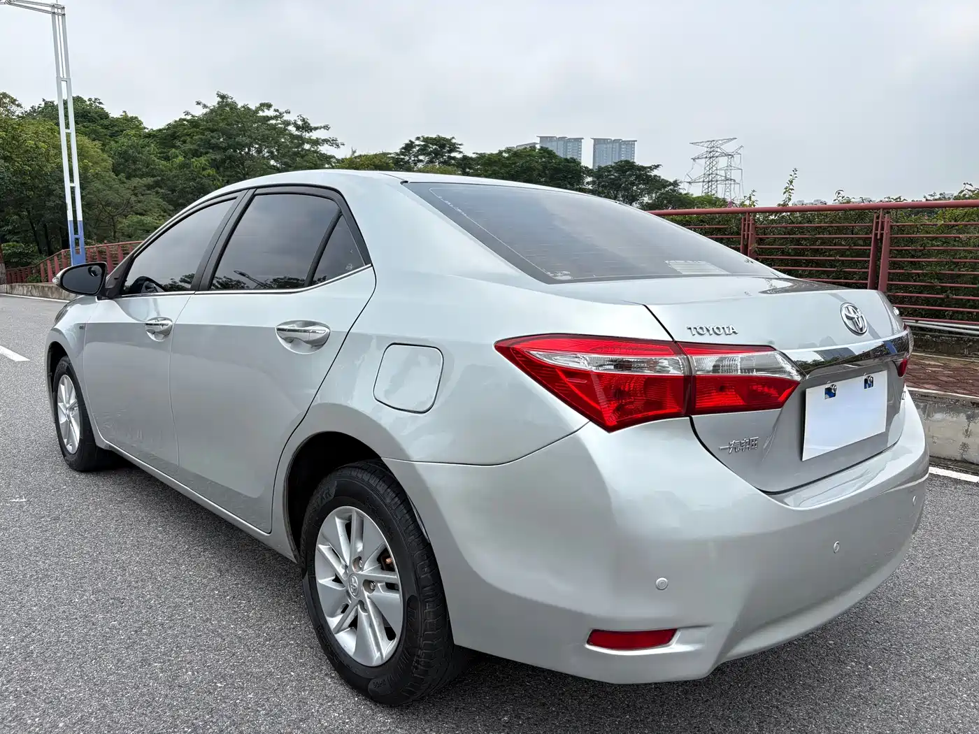 Toyota Corolla 2014 1.6L CVT GL фото 5