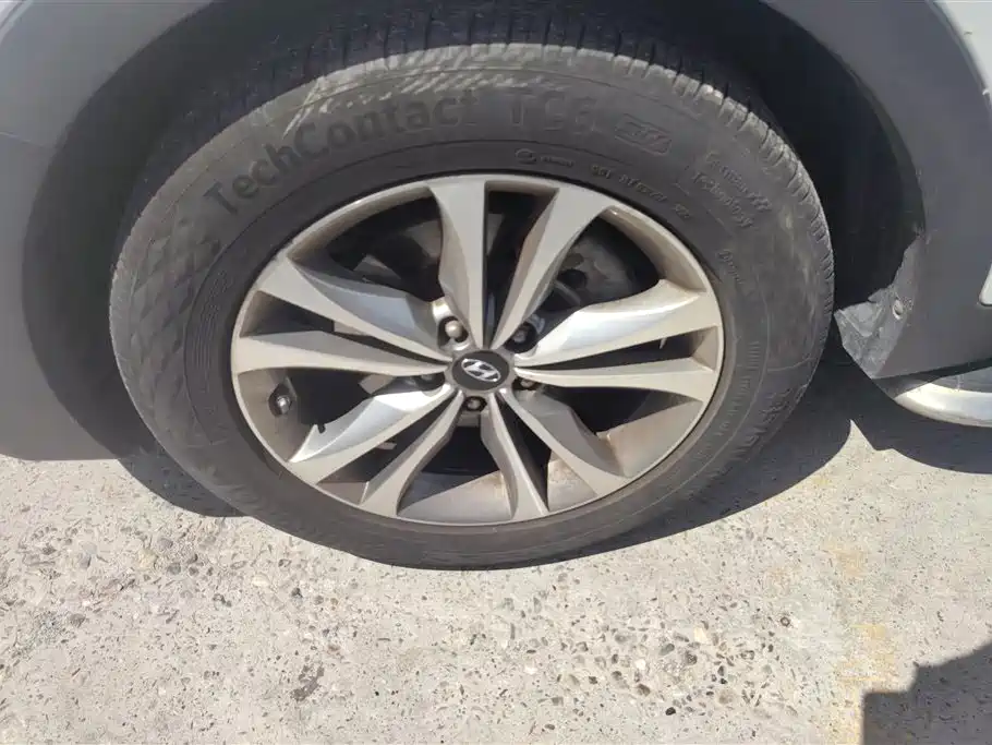 Hyundai Santa Fe 2015 2.0T Automatic 4WD Smart 7-seater фото 6