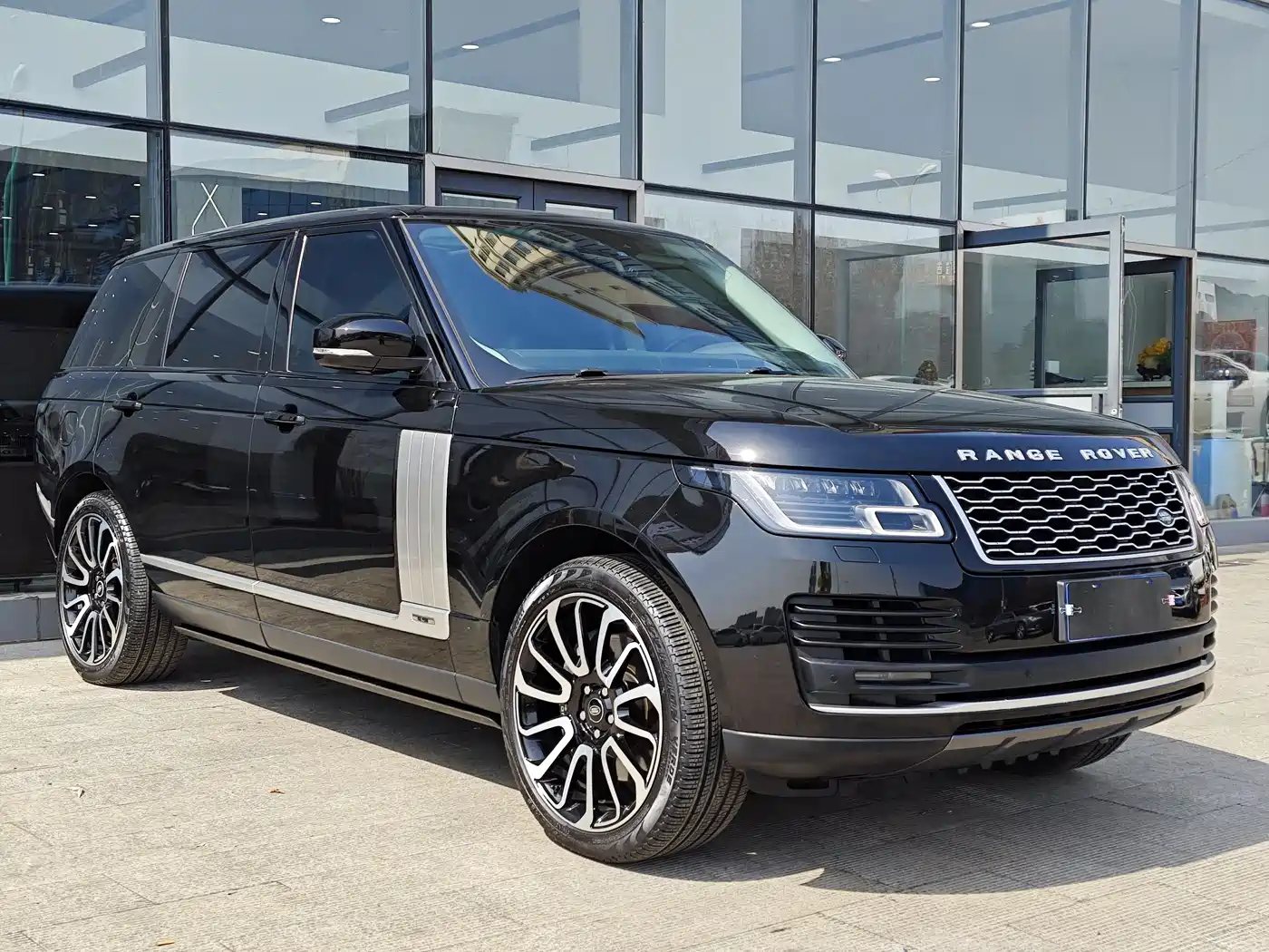 LAND ROVER RANGE ROVER