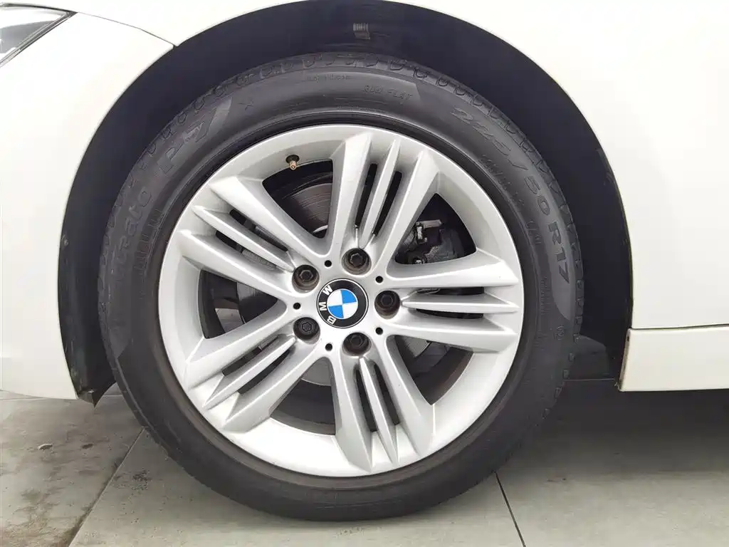 BMW 3 Series 2016 320Li Progressive фото 17