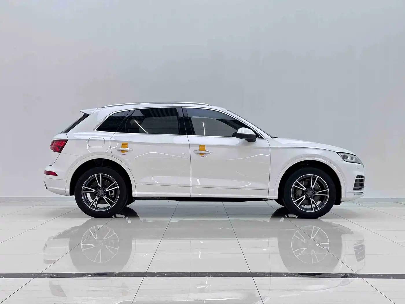 Audi Q5L 2020 Facelift 40 TFSI Honor Fashion фото 5