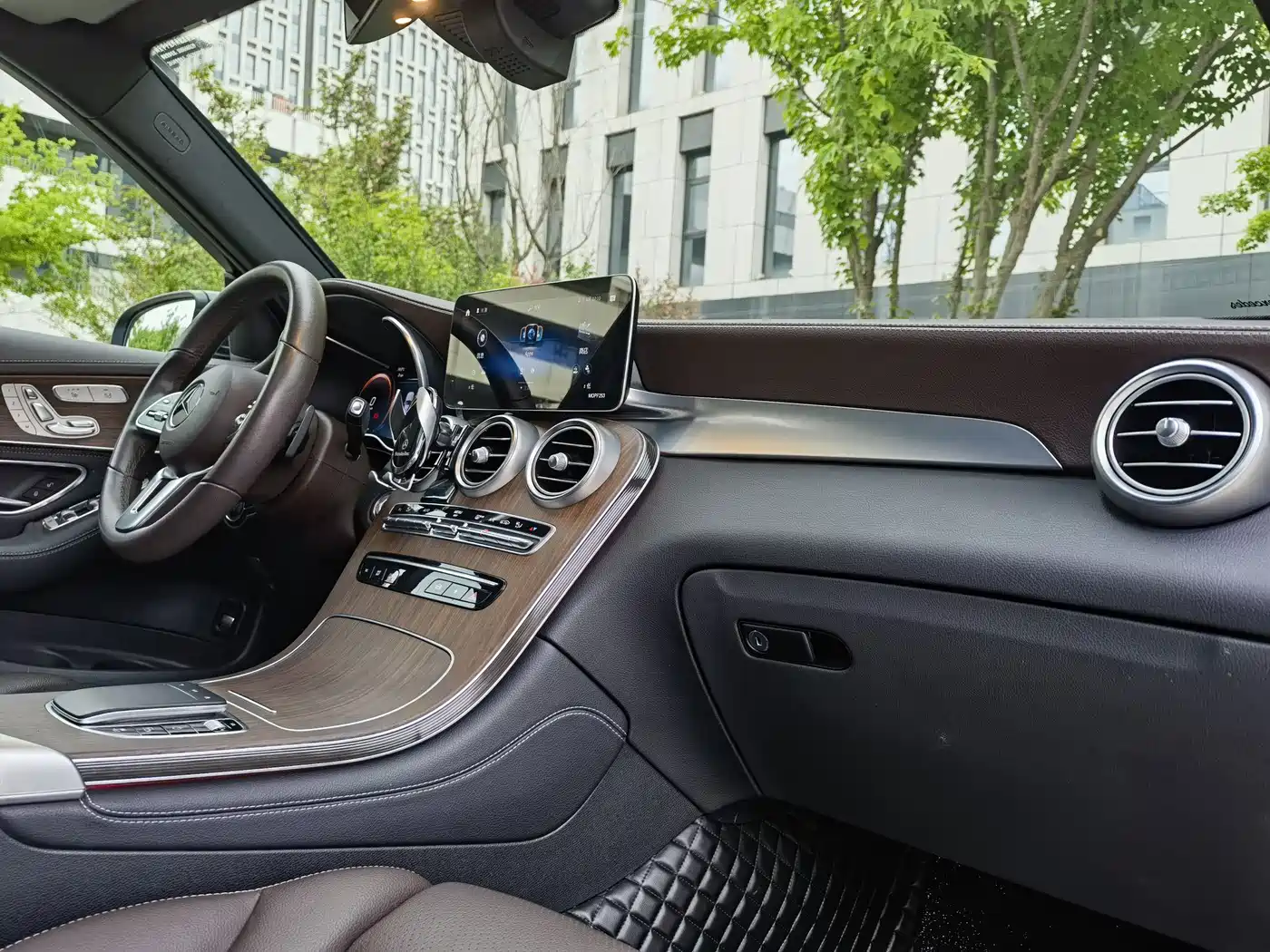 Mercedes-Benz GLC 2020 Facelift GLC 300 L 4MATIC Luxury фото 13