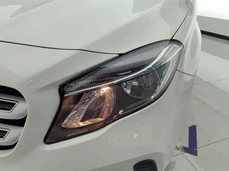 Mercedes-Benz GLA 2017 GLA 200 Dynamic фото 5