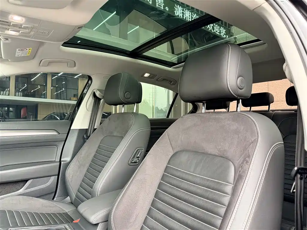 Volkswagen Magotan 2020 330TSI DSG Leading фото 17