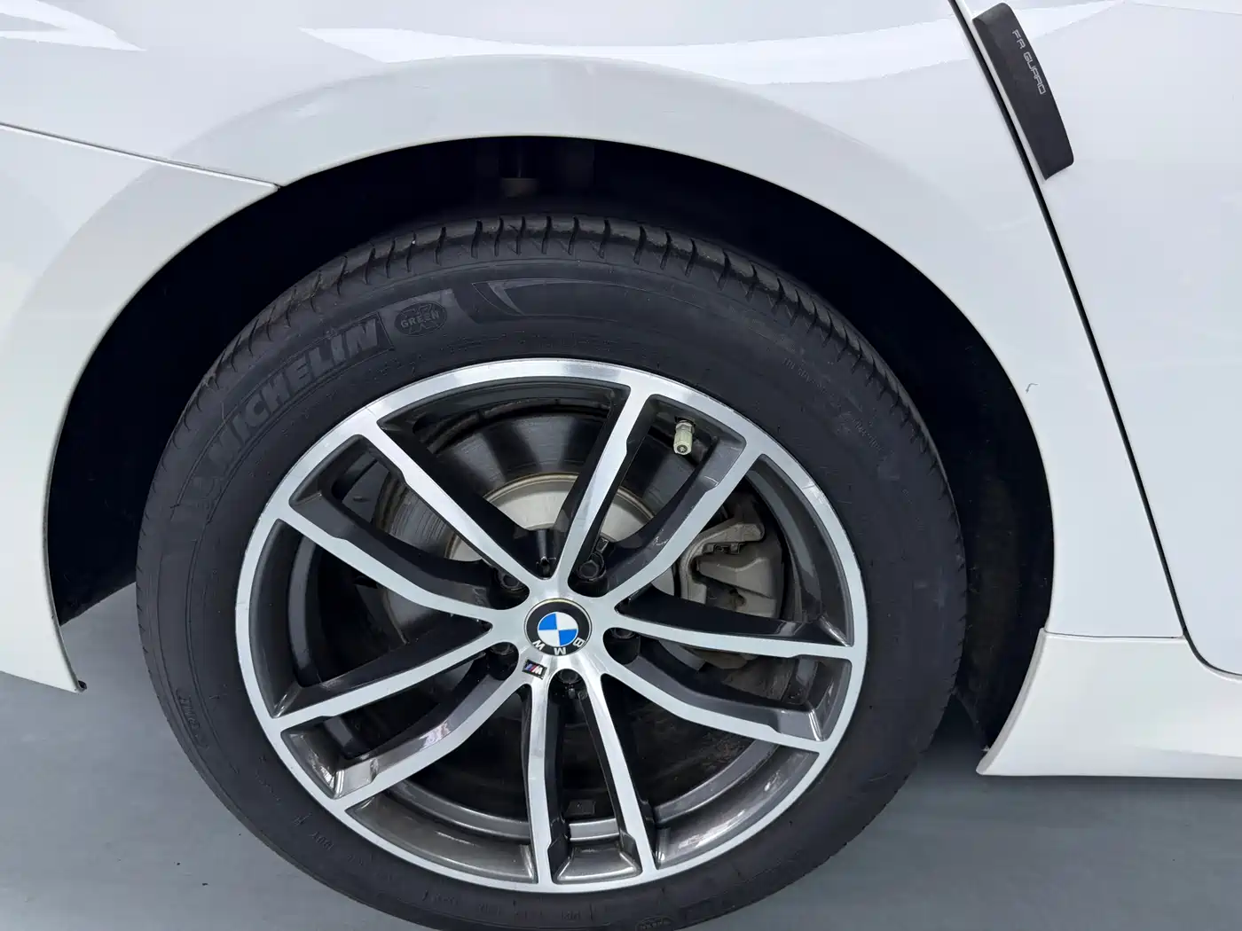 BMW 5 Series 2021 525Li M Sport Package фото 18