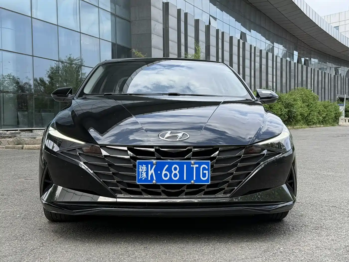 Hyundai Elantra 2022 1.5L CVT LUX Premium Edition