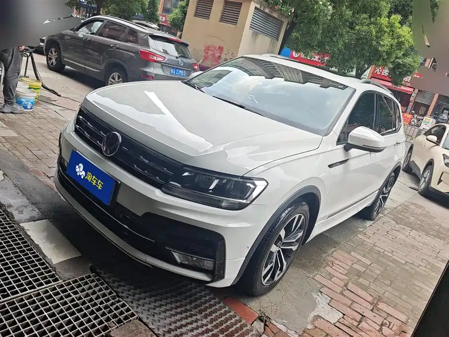 Volkswagen Tiguan L 2021 330TSI Automatic 2WD R-Line Premium