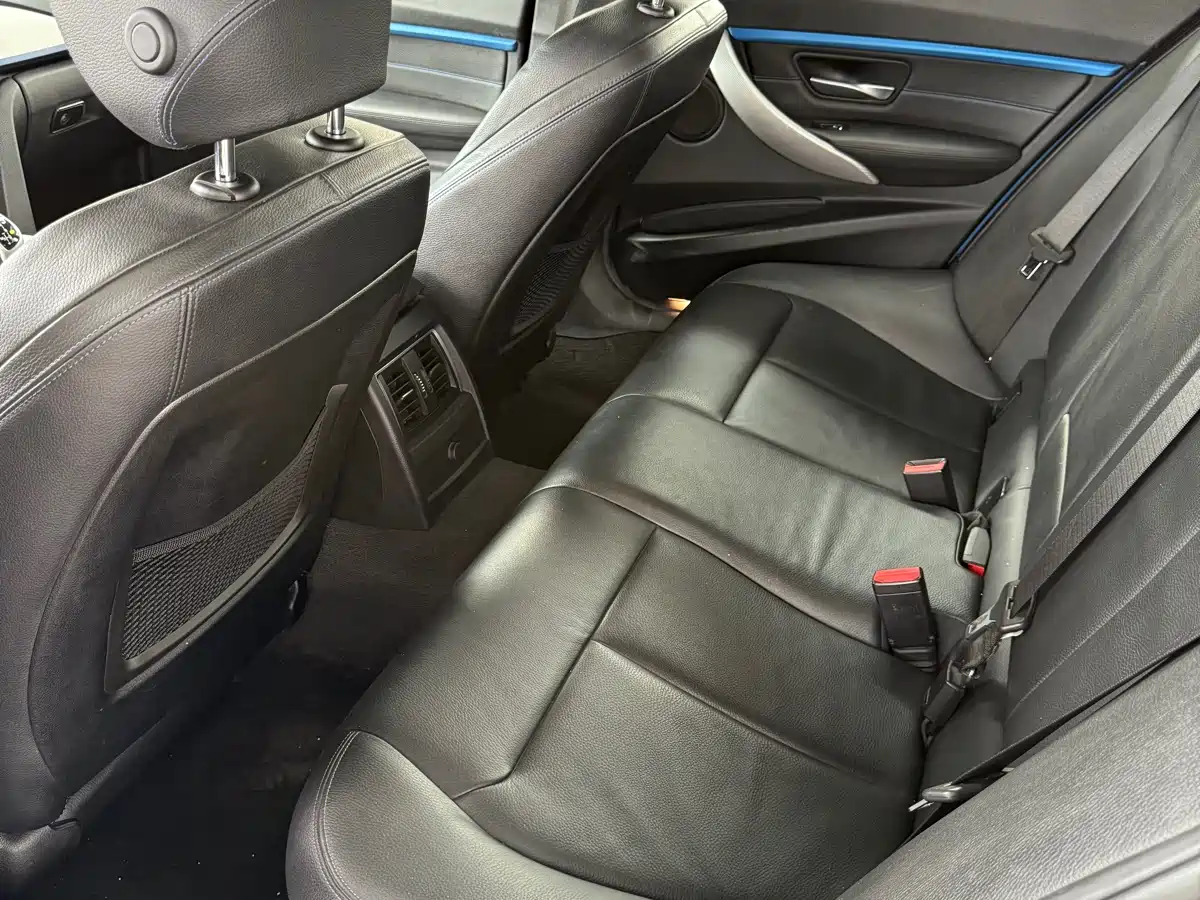 BMW 3 Series 2018 320i M Sport Package фото 7