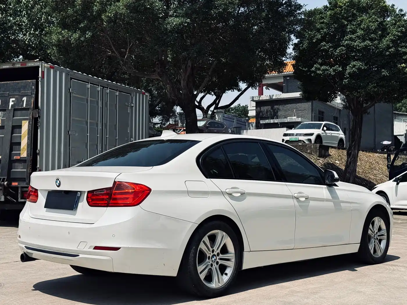 BMW 3 Series (Import) 2013 320i Sport Design Package фото 4