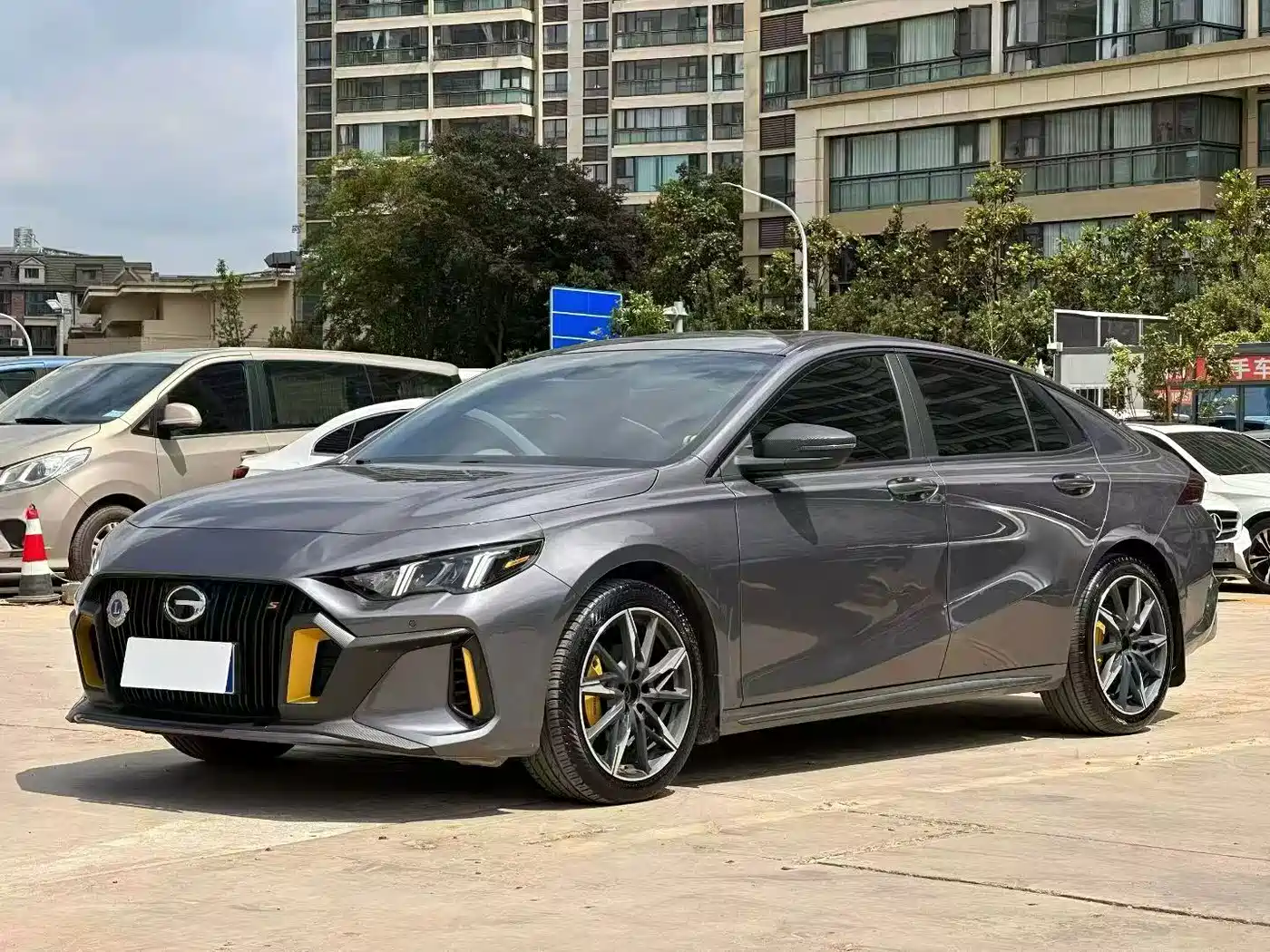 GAC Trumpchi Trumpchi Emkoo 2023 270T DCT J15 Edition