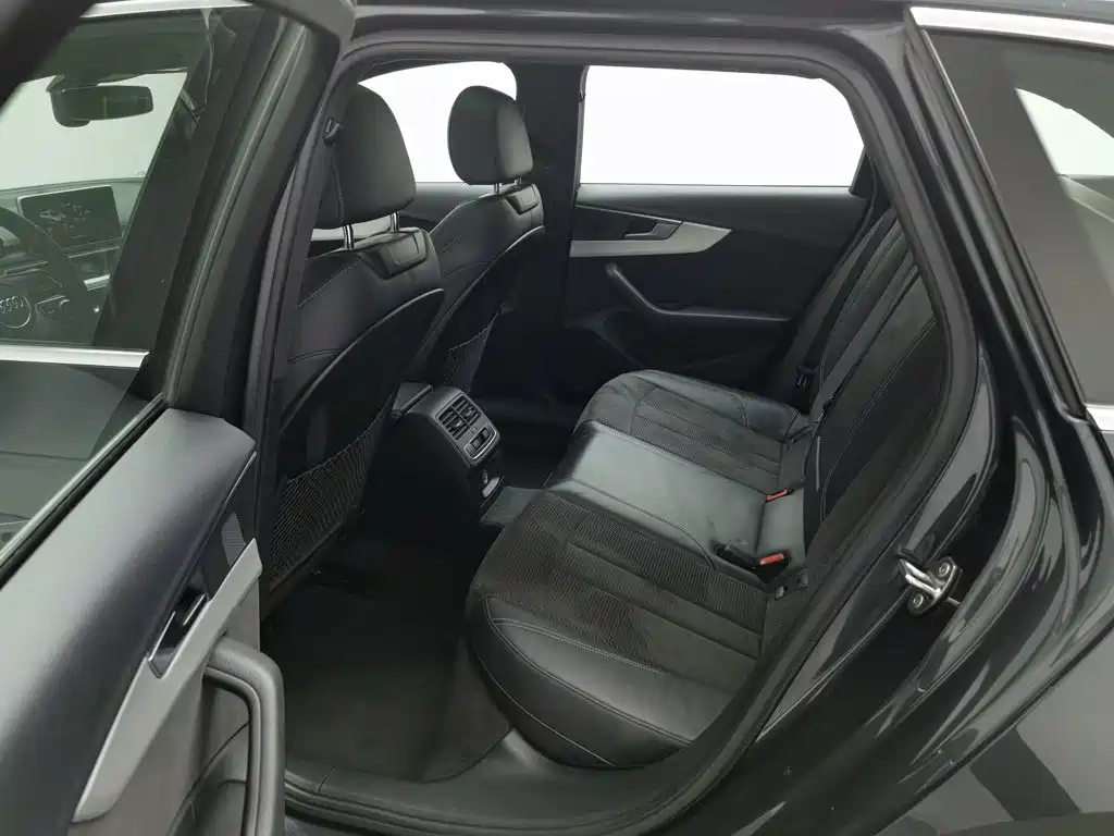 Audi A4 (Import) 2020 2020 Avant Pioneer 40 TFSI Luxury Sport