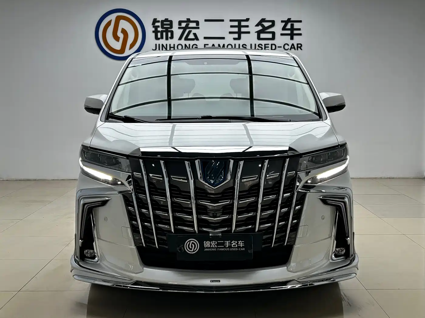 Toyota Alphard 2015 3.5L Premium Edition фото 2