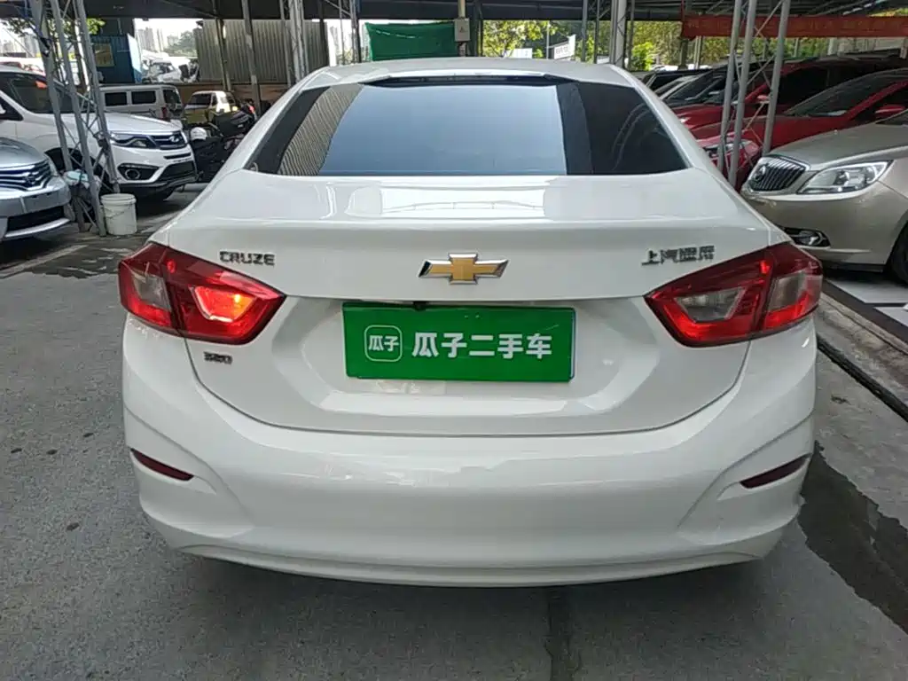 Chevrolet Cruze 2018 2018 320 Automatic Pioneer Sunroof Edition