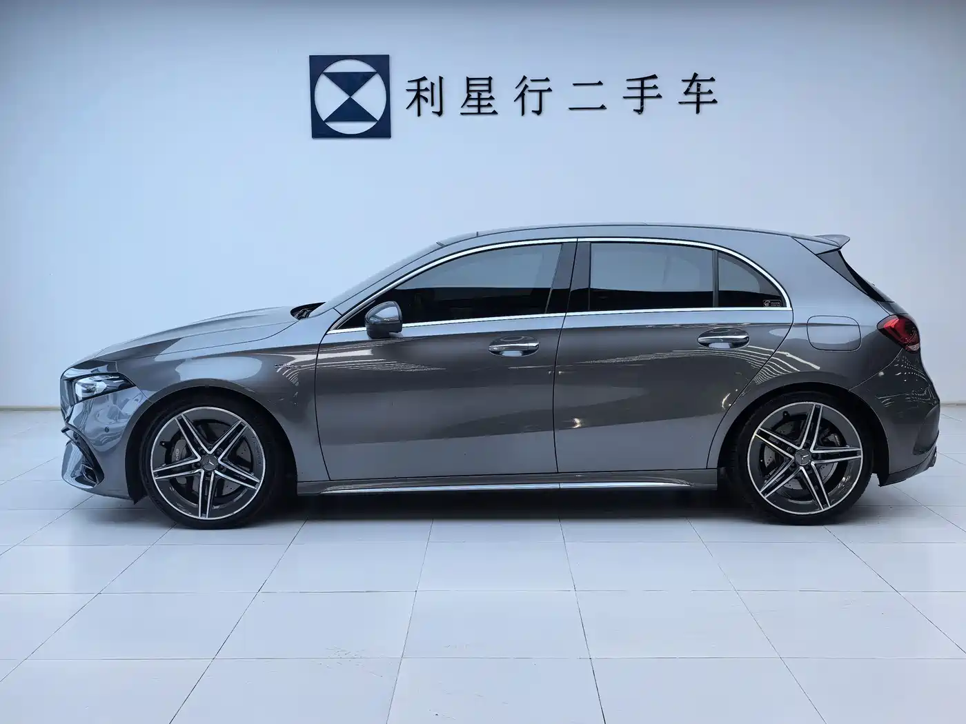 Mercedes-Benz A-Class AMG (Import) 2020 AMG A 45 4MATIC+ фото 2