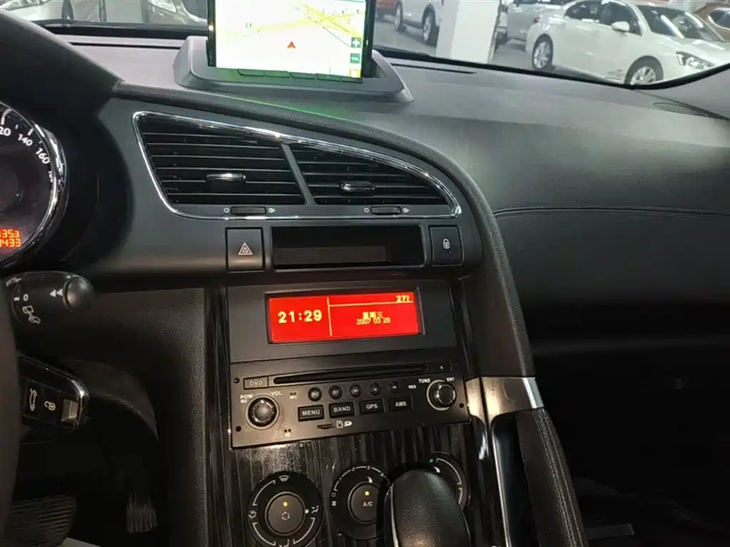 Peugeot 3008 2015 1.6THP Automatic Classic Edition фото 13