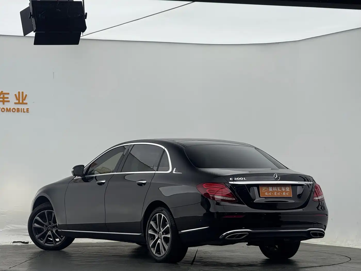 Mercedes-Benz E-Class 2017 E 300 L Luxury фото 12