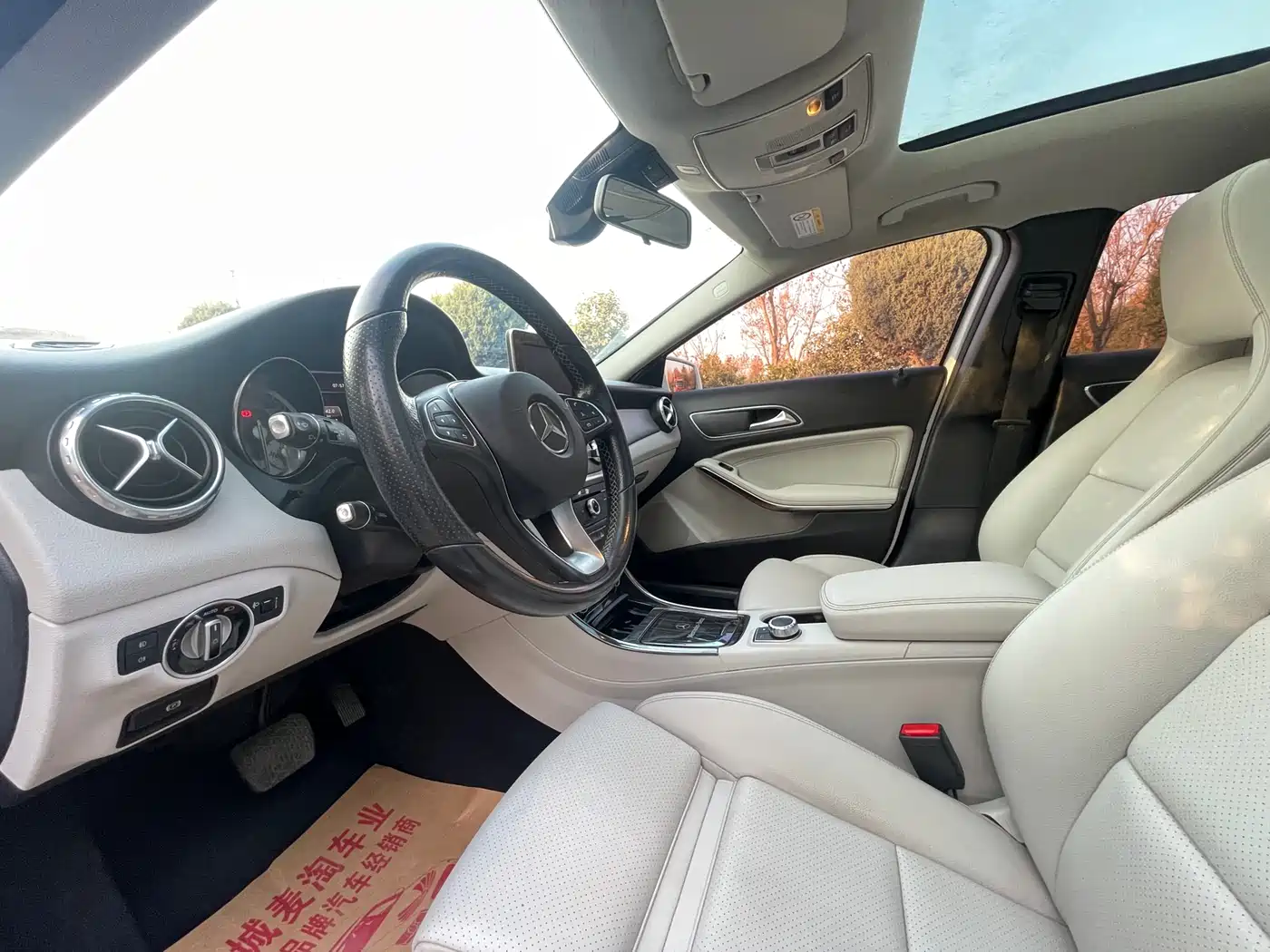 Mercedes-Benz GLA 2017 GLA 200 Dynamic фото 8