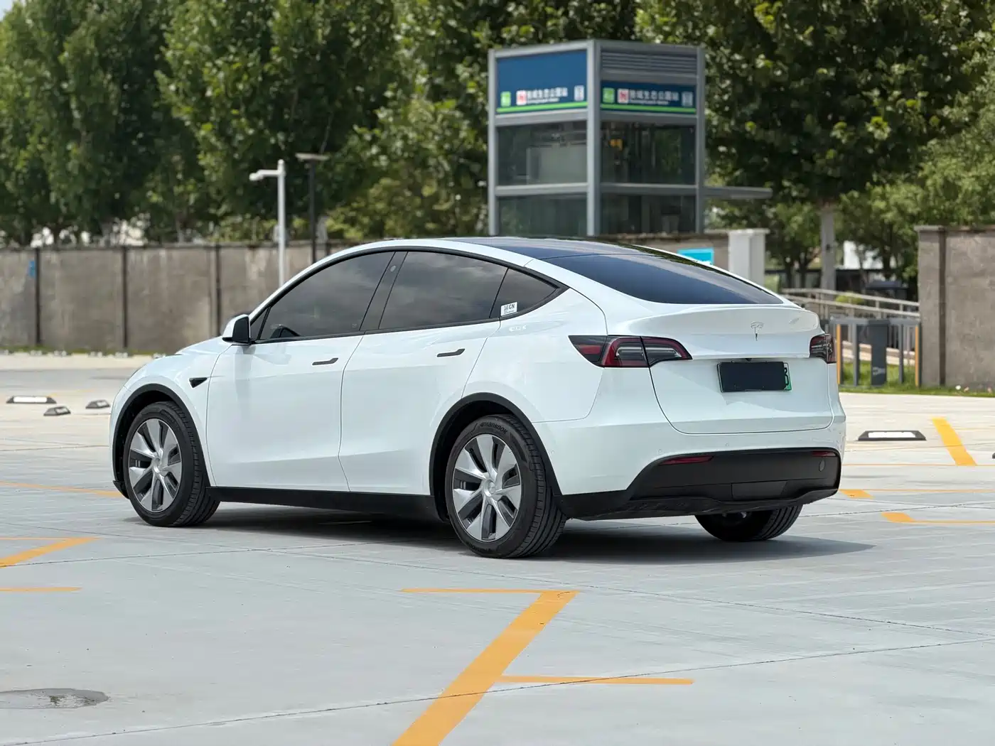 Tesla Model Y 2021 2021 Standard Range Rear-Wheel Drive
