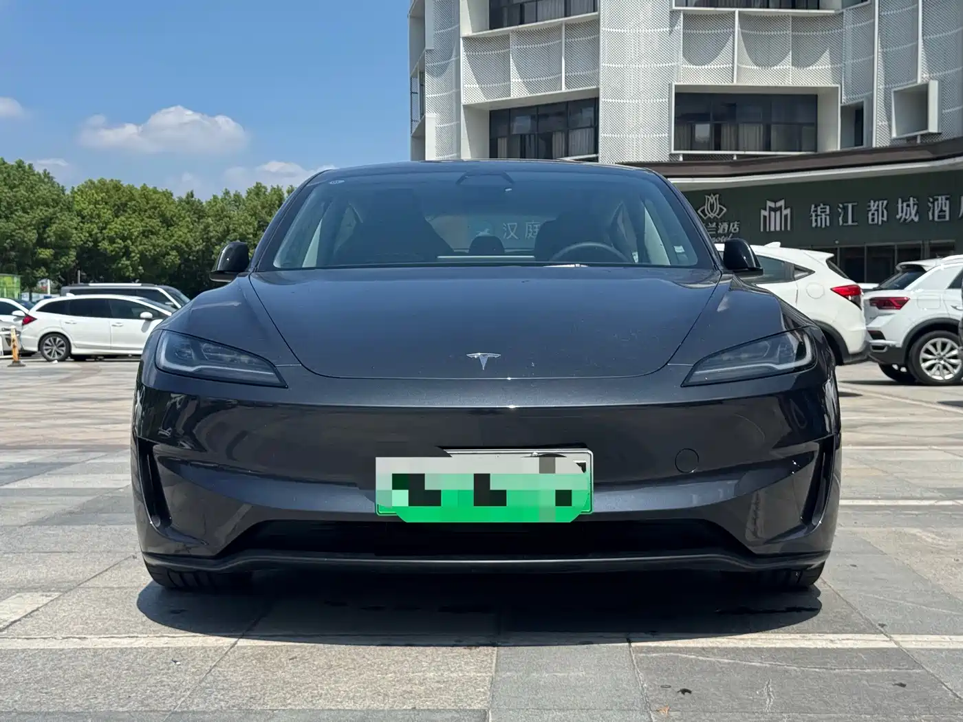 Фото 2 - Tesla Model 3